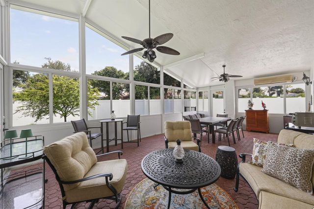 16536 Del Palacio Court, Delray Beach, FL 33484