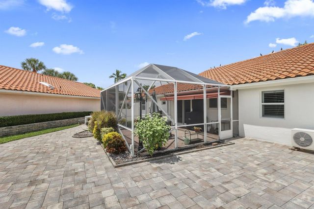 16536 Del Palacio Court, Delray Beach, FL 33484