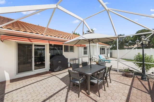 16536 Del Palacio Court, Delray Beach, FL 33484