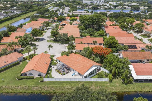 16536 Del Palacio Court, Delray Beach, FL 33484