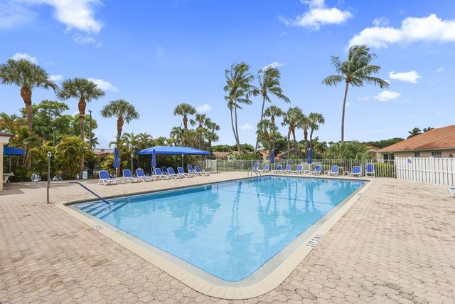 16536 Del Palacio Court, Delray Beach, FL 33484