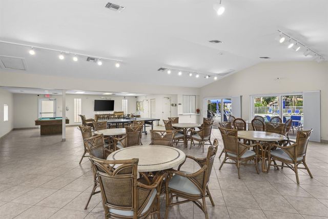 16536 Del Palacio Court, Delray Beach, FL 33484