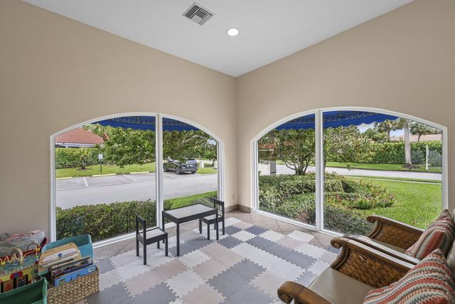 16536 Del Palacio Court, Delray Beach, FL 33484