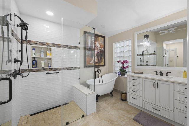 16536 Del Palacio Court, Delray Beach, FL 33484