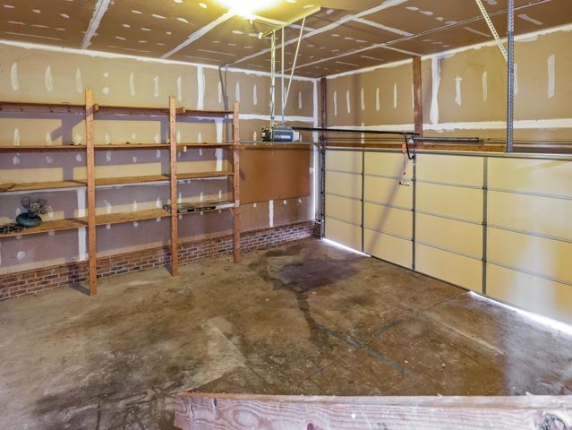 343 Annabel Dr, Boiling Springs, SC 29316