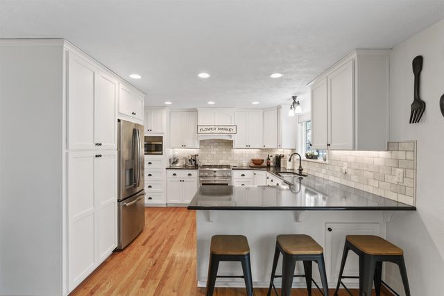 9908 N Glenwood Dr, Spokane, WA 99208