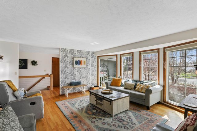 9908 N Glenwood Dr, Spokane, WA 99208