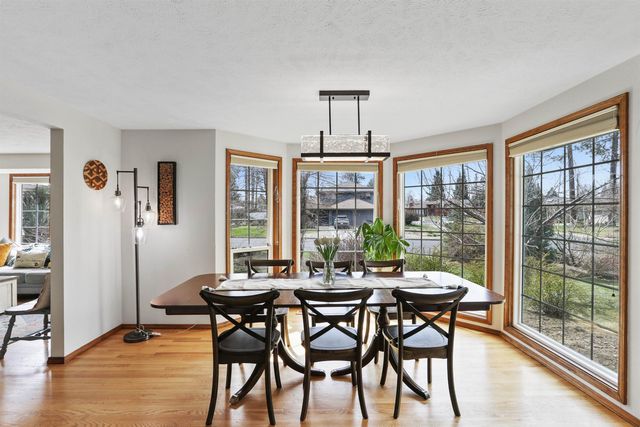 9908 N Glenwood Dr, Spokane, WA 99208