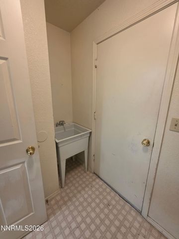 991 Sunnycrest Drive, Carson City, NV 89705