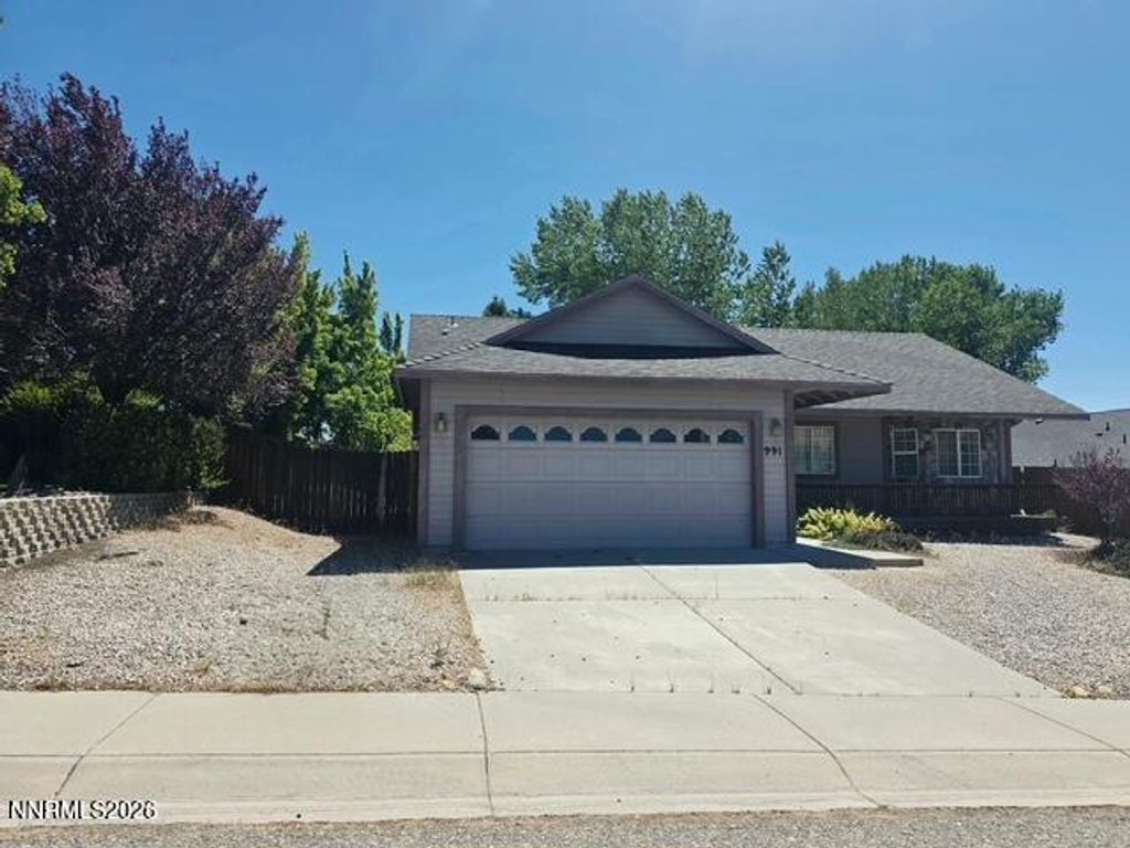 991 Sunnycrest Drive, Carson City, NV 89705
