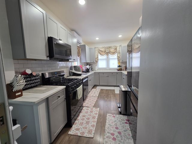 151 LINDEN AVE, Jc, Greenville, NJ 07305