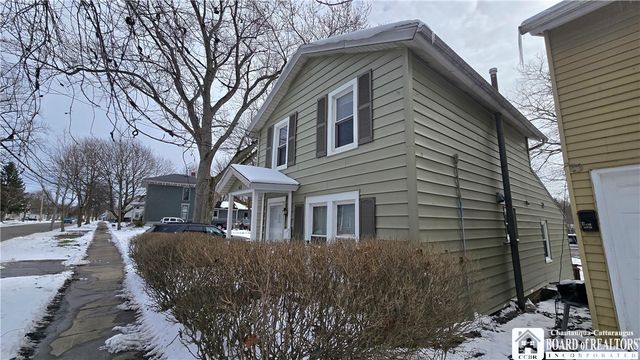 63 Eagle Street, Pomfret, NY 14063