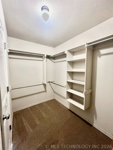 11280 S 277th East Avenue, Coweta, OK 74429