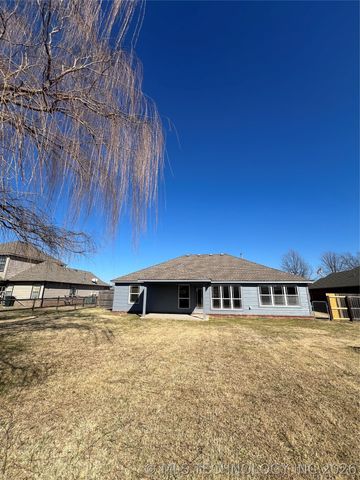 11280 S 277th East Avenue, Coweta, OK 74429