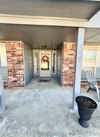 11280 S 277th East Avenue, Coweta, OK 74429