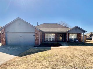 11280 S 277th East Avenue, Coweta, OK 74429