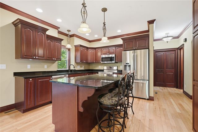 838 Augusta Court SE, Cedar Rapids, IA 52302