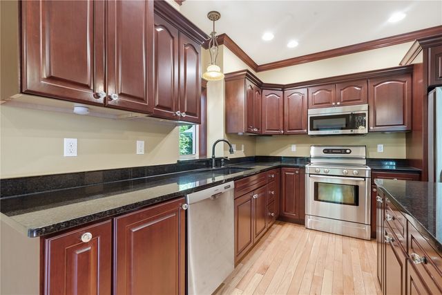 838 Augusta Court SE, Cedar Rapids, IA 52302