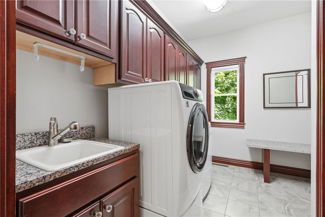 838 Augusta Court SE, Cedar Rapids, IA 52302
