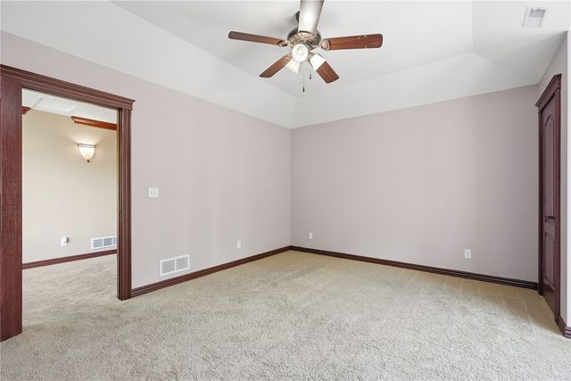 838 Augusta Court SE, Cedar Rapids, IA 52302