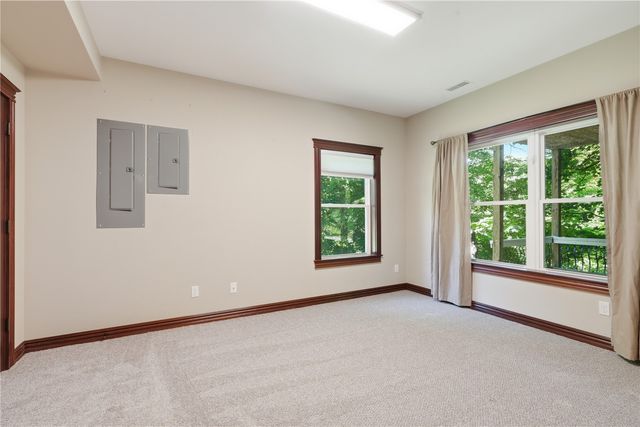 838 Augusta Court SE, Cedar Rapids, IA 52302