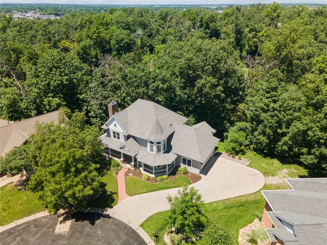 838 Augusta Court SE, Cedar Rapids, IA 52302