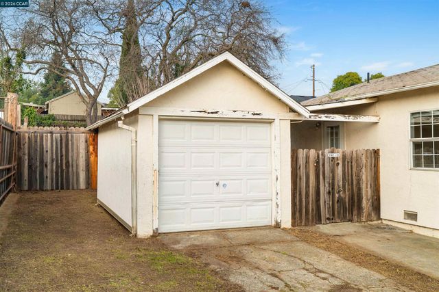 2831 Almond Street, Martinez, CA 94553