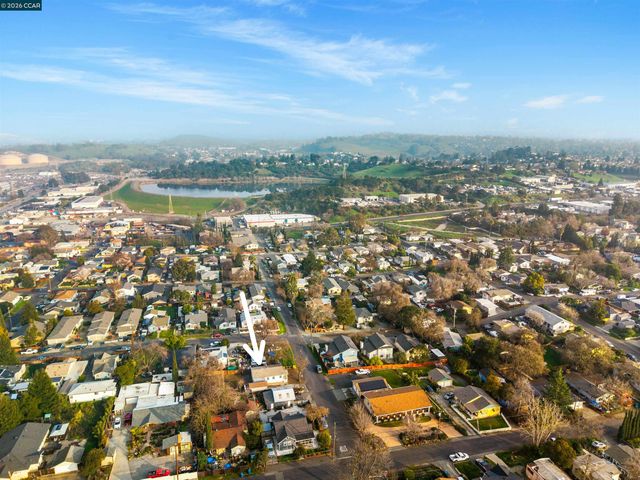 2831 Almond Street, Martinez, CA 94553