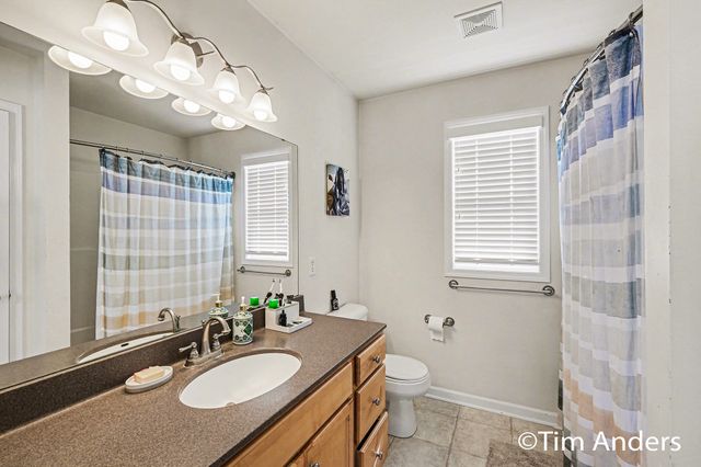 7328 Old Mission Drive NE, Rockford, MI 49341