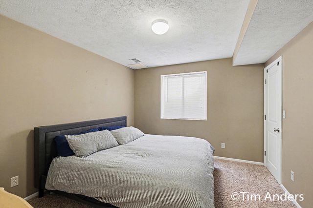 7328 Old Mission Drive NE, Rockford, MI 49341