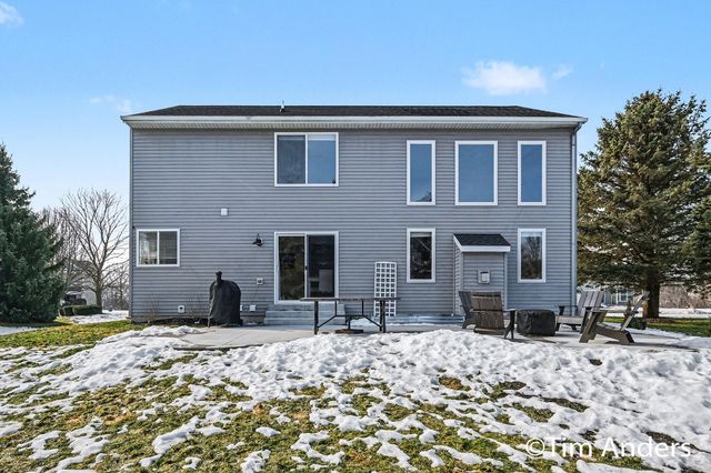 7328 Old Mission Drive NE, Rockford, MI 49341