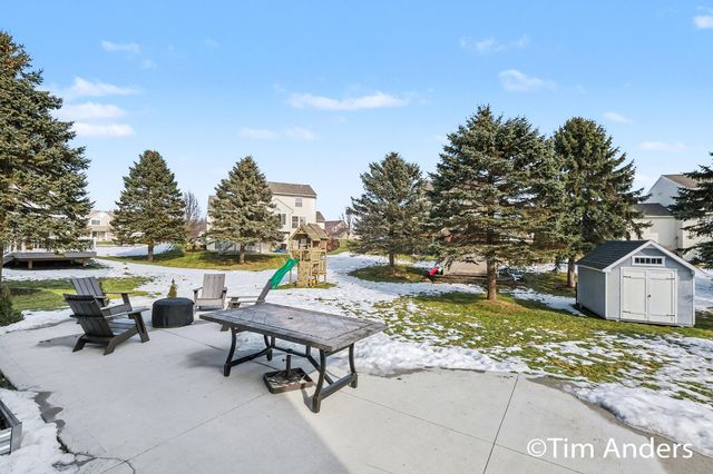 7328 Old Mission Drive NE, Rockford, MI 49341