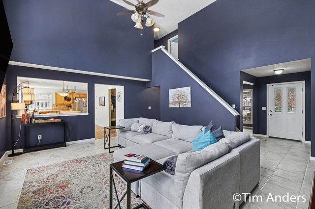 7328 Old Mission Drive NE, Rockford, MI 49341