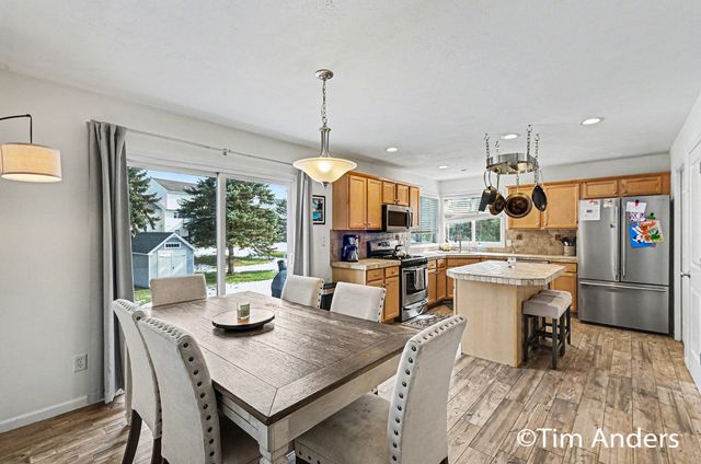 7328 Old Mission Drive NE, Rockford, MI 49341