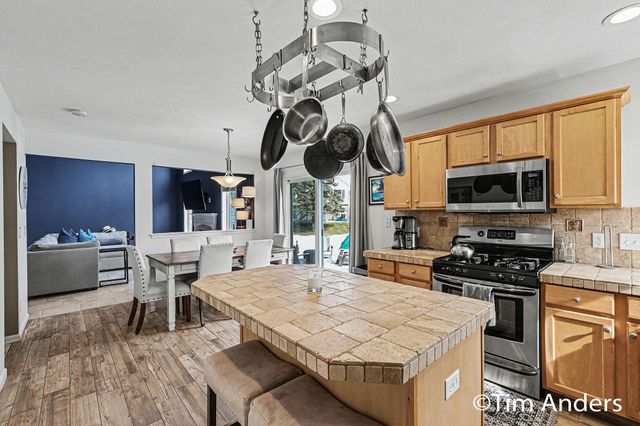 7328 Old Mission Drive NE, Rockford, MI 49341