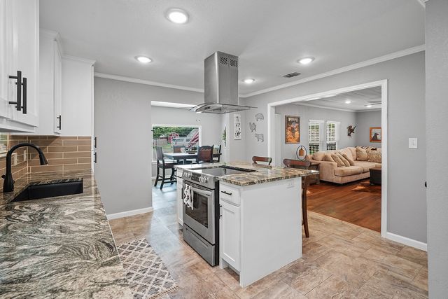 411 Dewitt Street, Collinsville, TX 76233