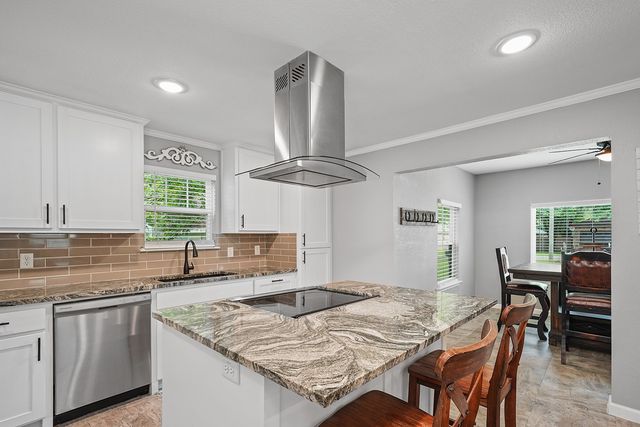 411 Dewitt Street, Collinsville, TX 76233