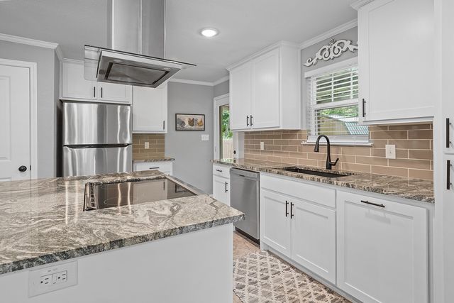 411 Dewitt Street, Collinsville, TX 76233