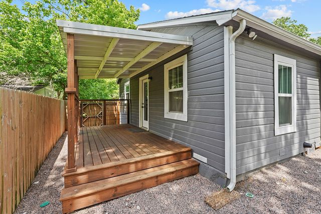 411 Dewitt Street, Collinsville, TX 76233