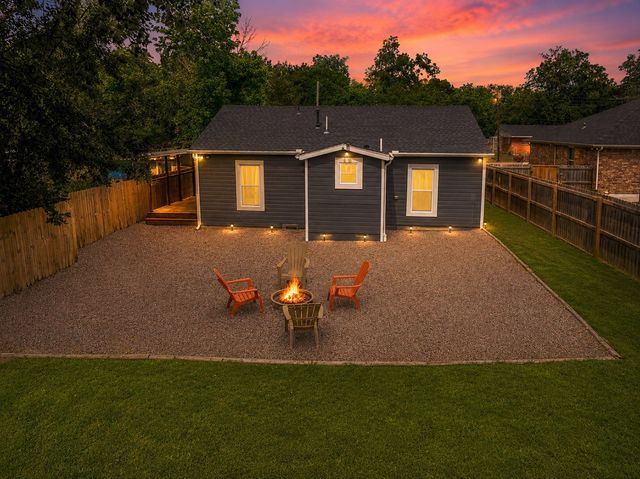 411 Dewitt Street, Collinsville, TX 76233