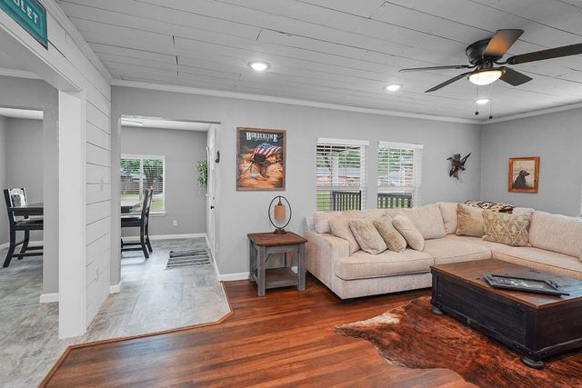 411 Dewitt Street, Collinsville, TX 76233