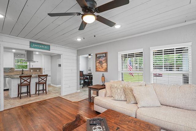 411 Dewitt Street, Collinsville, TX 76233