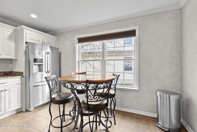 6609 Glastonburg Ln, Louisville, KY 40291