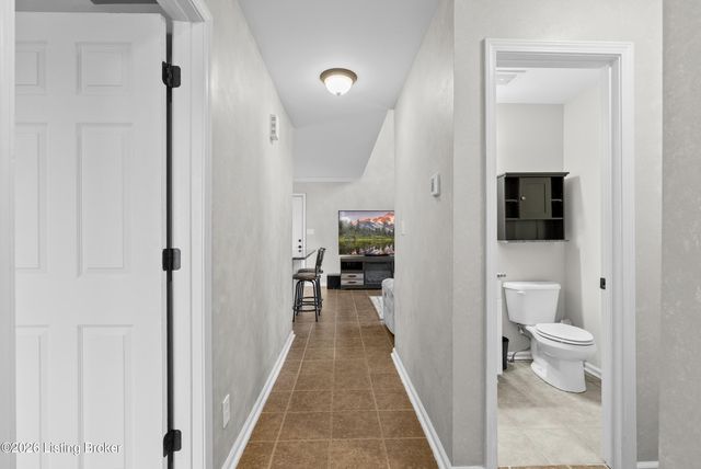 6609 Glastonburg Ln, Louisville, KY 40291