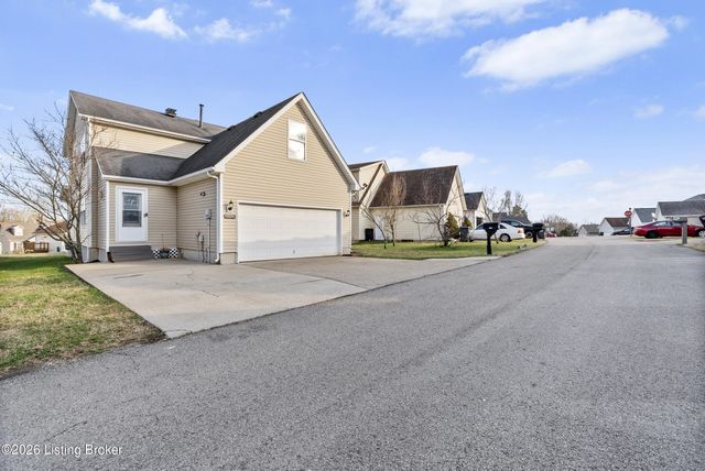 6609 Glastonburg Ln, Louisville, KY 40291