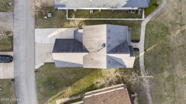 6609 Glastonburg Ln, Louisville, KY 40291