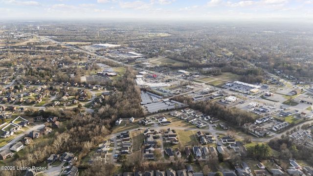 6609 Glastonburg Ln, Louisville, KY 40291