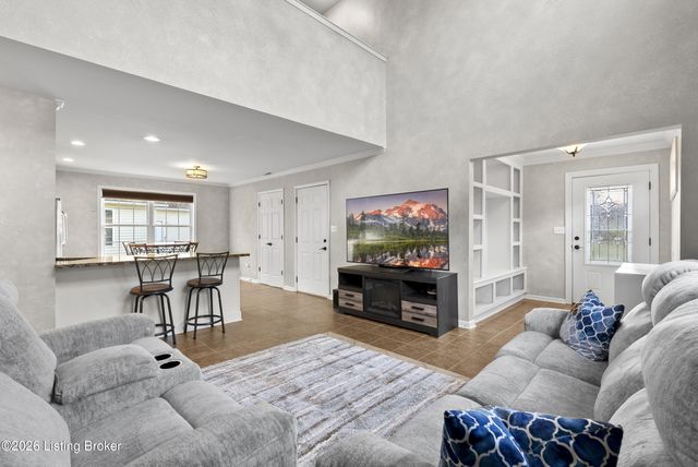 6609 Glastonburg Ln, Louisville, KY 40291