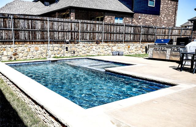 4305 Curlew Lane, Garland, TX 75043