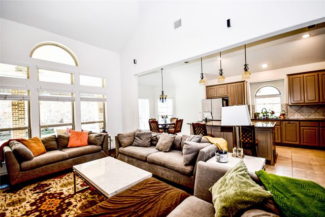 4305 Curlew Lane, Garland, TX 75043